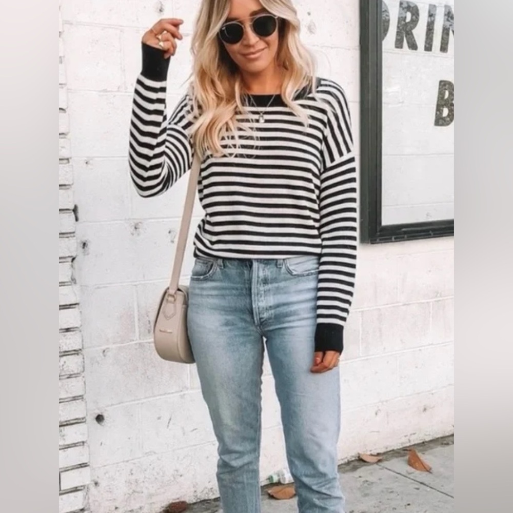 House of Harlow 1960 X Revolve Britt Sweater in Black + White Stripe, Size XXS. - Picture 2 of 8